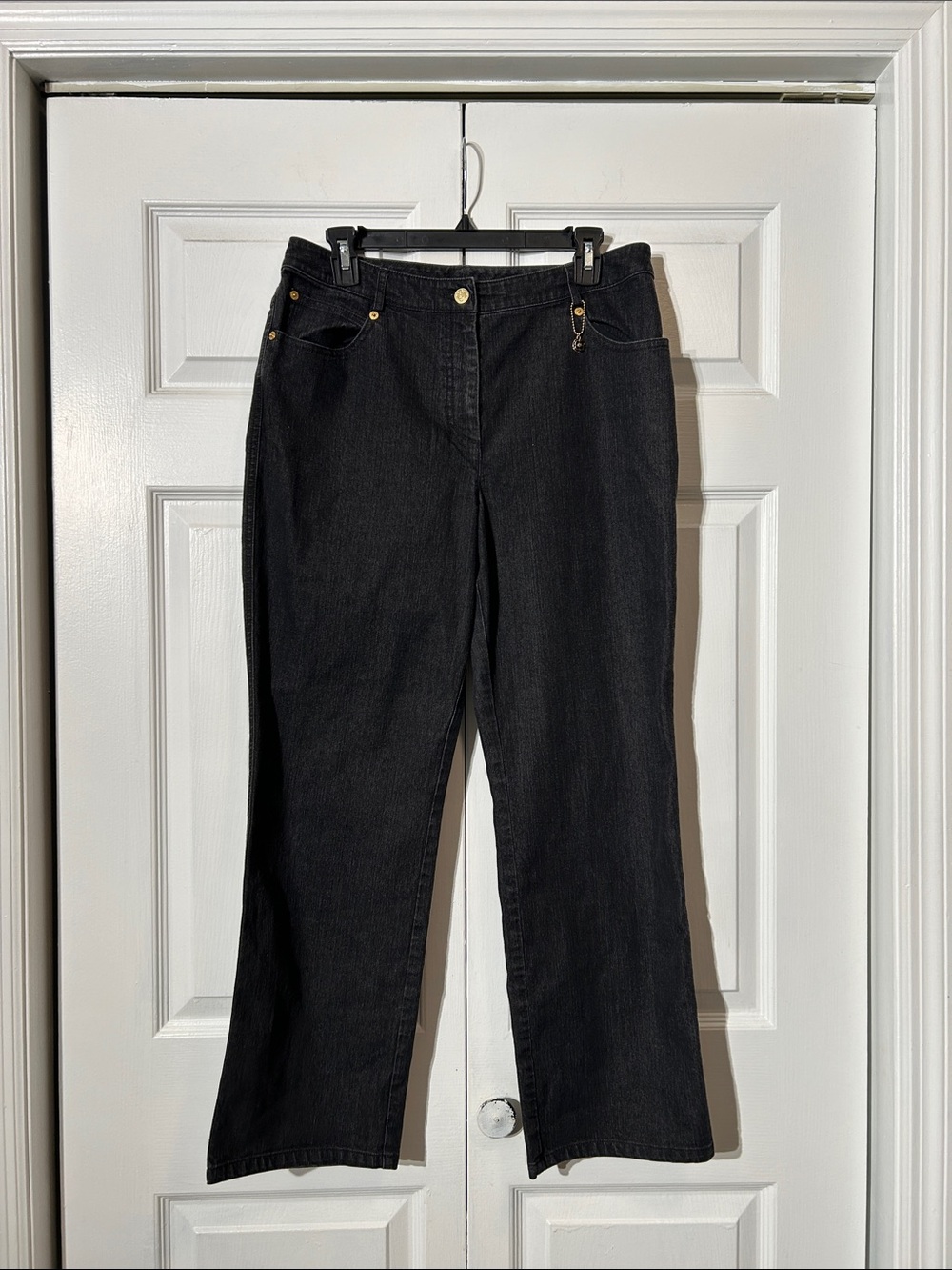 ST. JOHN JEANS Size 10 Black Bejeweled Back Pocket Floral Hang Tag Stretch